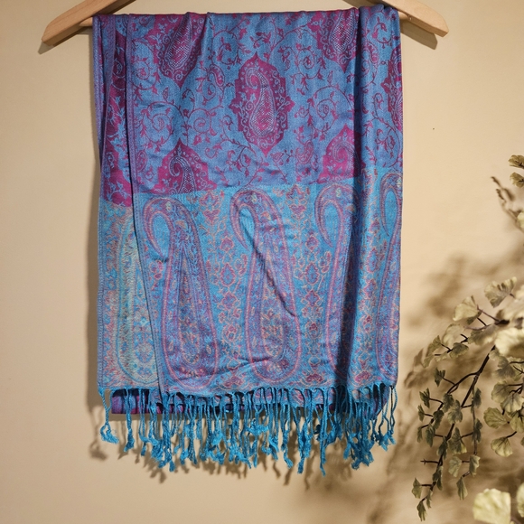 Paisley Pashmina Scarf - Picture 16 of 16